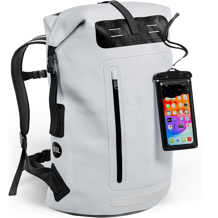 ထုံးစံအပြင်ဘက်တွင်မိုးသည်းထန်စွာရွာသွန်းသောအလှည့်အပြောင်းခန်းမ